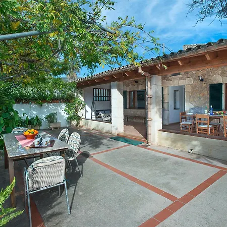 Owl Guillermo - Rustic Villa